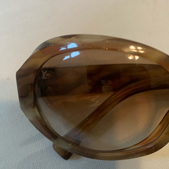 Louis Vuitton sunglasses - Picture 2 of 11